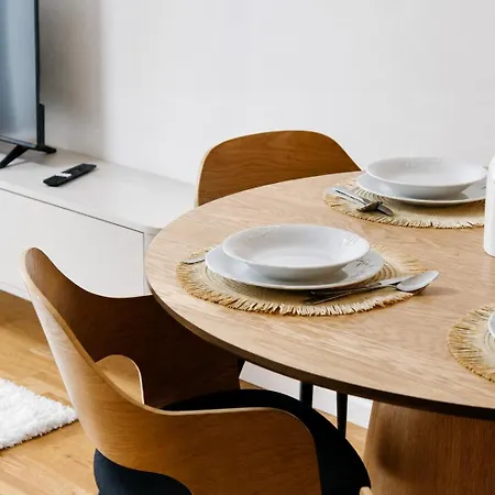 Metropolis - Luxury Infiniti - Free Parking Appartement