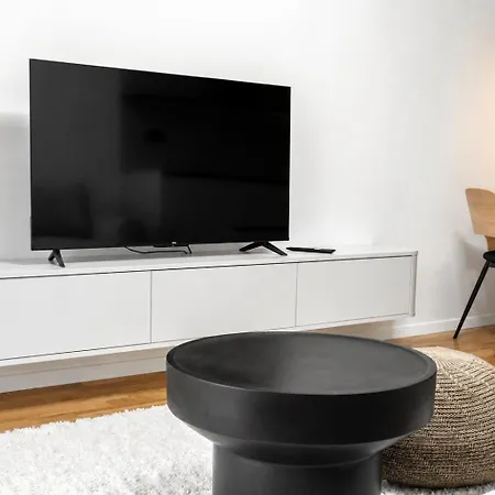 Metropolis - Luxury Infiniti - Free Parking Appartement *